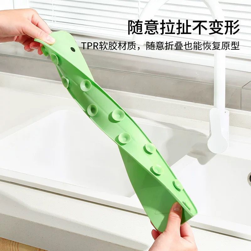 Silicone Sink Splash Guard With Suction – Flexible Water Splash Stopper for Kitchen & Bathroom Faucets, Countertops & Cleaning Protection (Random Color)
